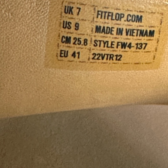 Fitflop F-MODE Leather Flatform Toe-Post
Sandals - Picture 7 of 8